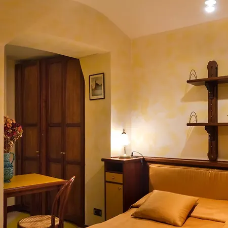 Tynska Apartment *